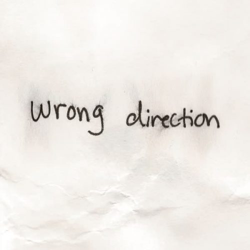 موزیک منتشر شده هیلی استنفیلد بنام مسیر اشتباه دانلود آهنگ Wrong Direction از Hailee Steinfeld